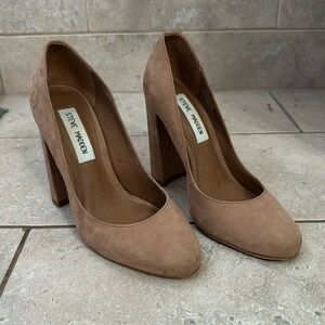 Steven Madden thick heel suede pumps